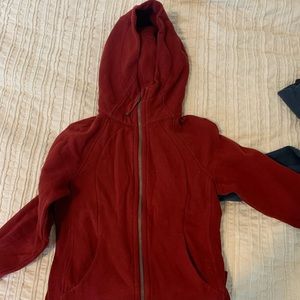 red lululemon scuba size 6. barely worn